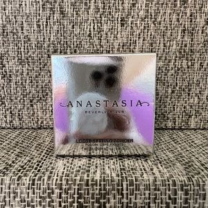 Anastasia Beverly Hills setting powder